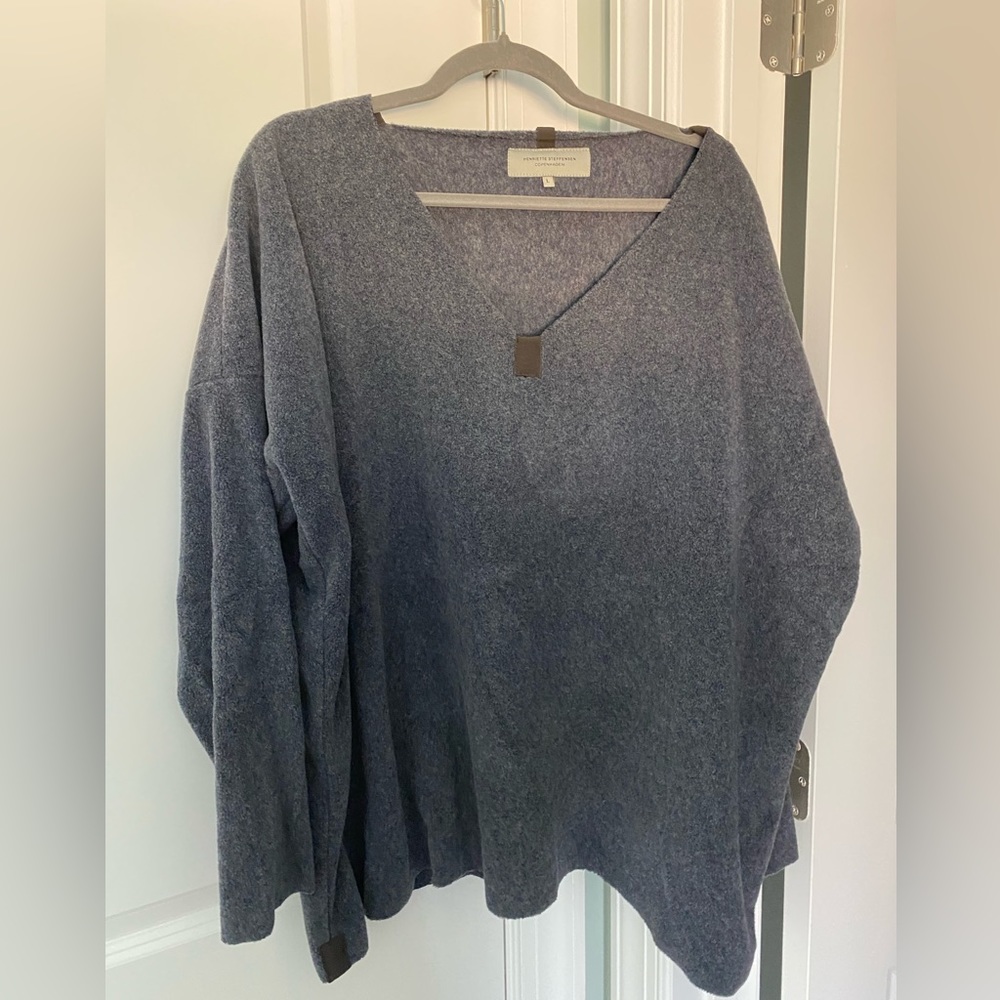 NWOT Fleece tunic Dark Grey Sz L